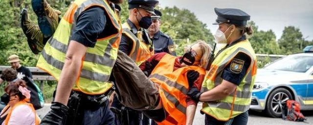 Eco-activists paralyzed the work of Berlin airport